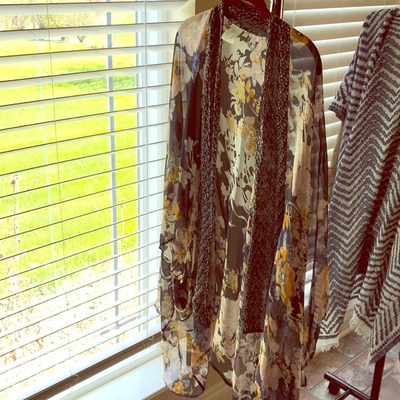 Anthropologie Accessories - Anthropologie Kimono